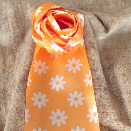 1443-Rollo-Cinta-Polipropileno-Flores Ribbon Polypropylene Flowers, Orange and White - 50mm x 50m - Image 1